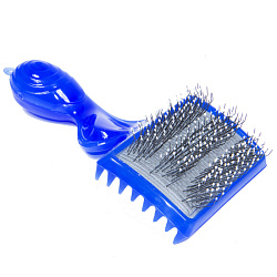 Пуходерка Зооник пластмассовая трёхрядная большая фигурная ручка 0753